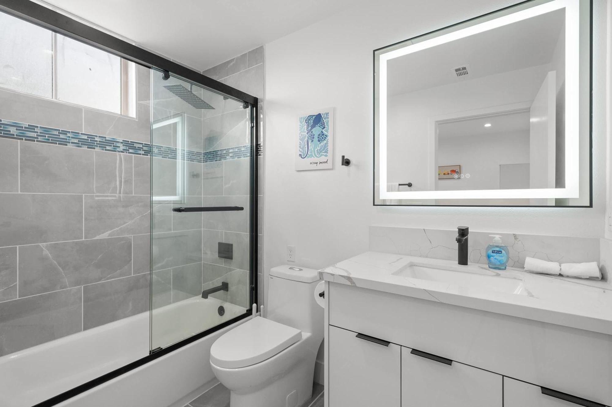Stunning 5br 5ba Luxury Elegant Design Prime Location 1